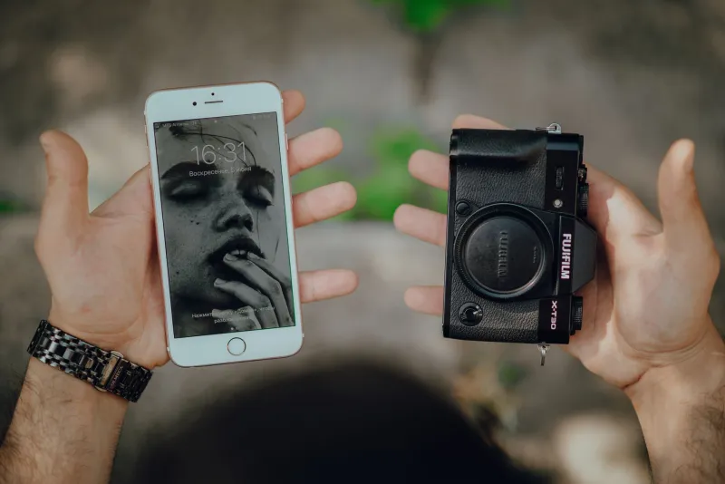 Blur vs. Wave: The Real Fix for Your Terrible Smartphone Shots