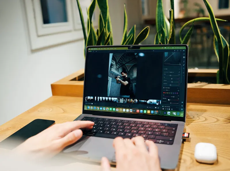 The Human Hand Wins: Why Creators Are Ditching AI Filters for Manual Wave Editing