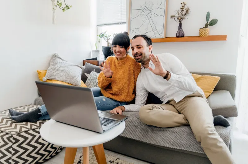 Same Filter, Different Time Zone: How Long-Distance Couples Are Using Co-Editing to Stay Connected
