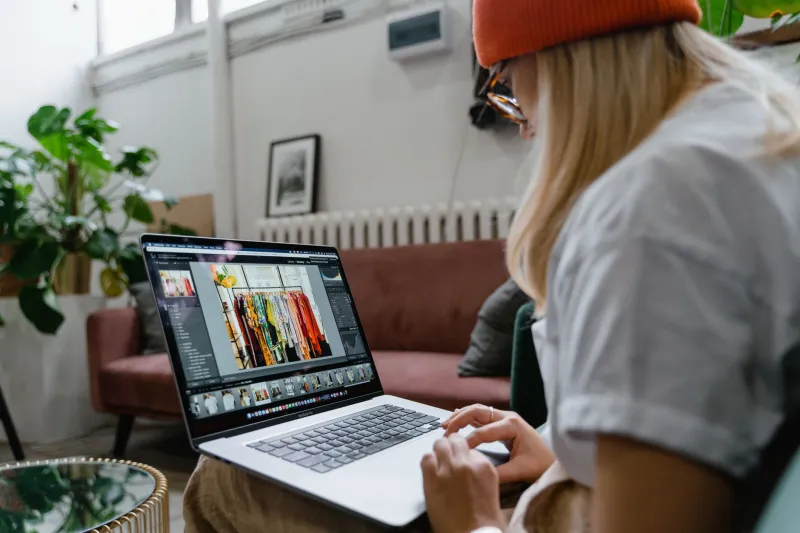 The Calm in the Edit: How Applying Wave Effects Is Quietly Becoming a Form of Digital Self-Care