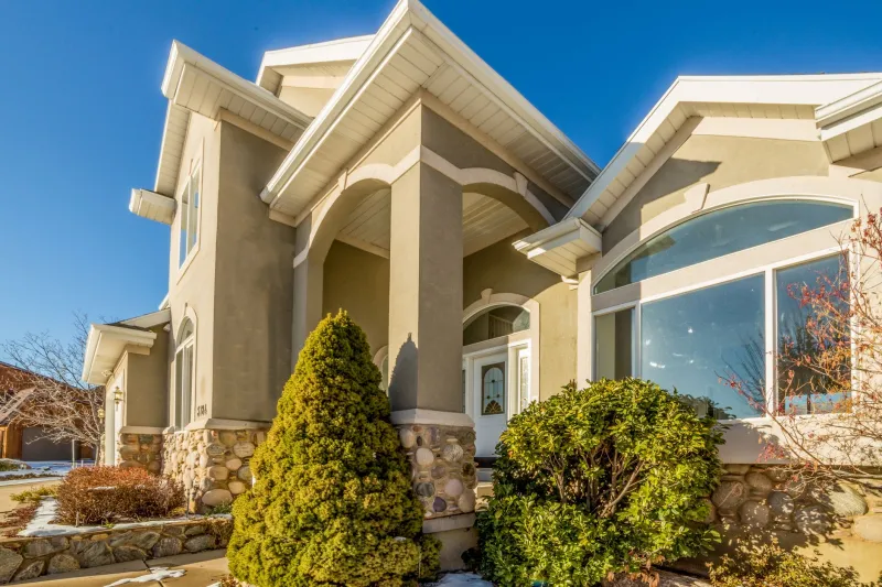Curb Appeal Goes Digital: How Wave Edits Are Helping Agents Sell Homes Faster